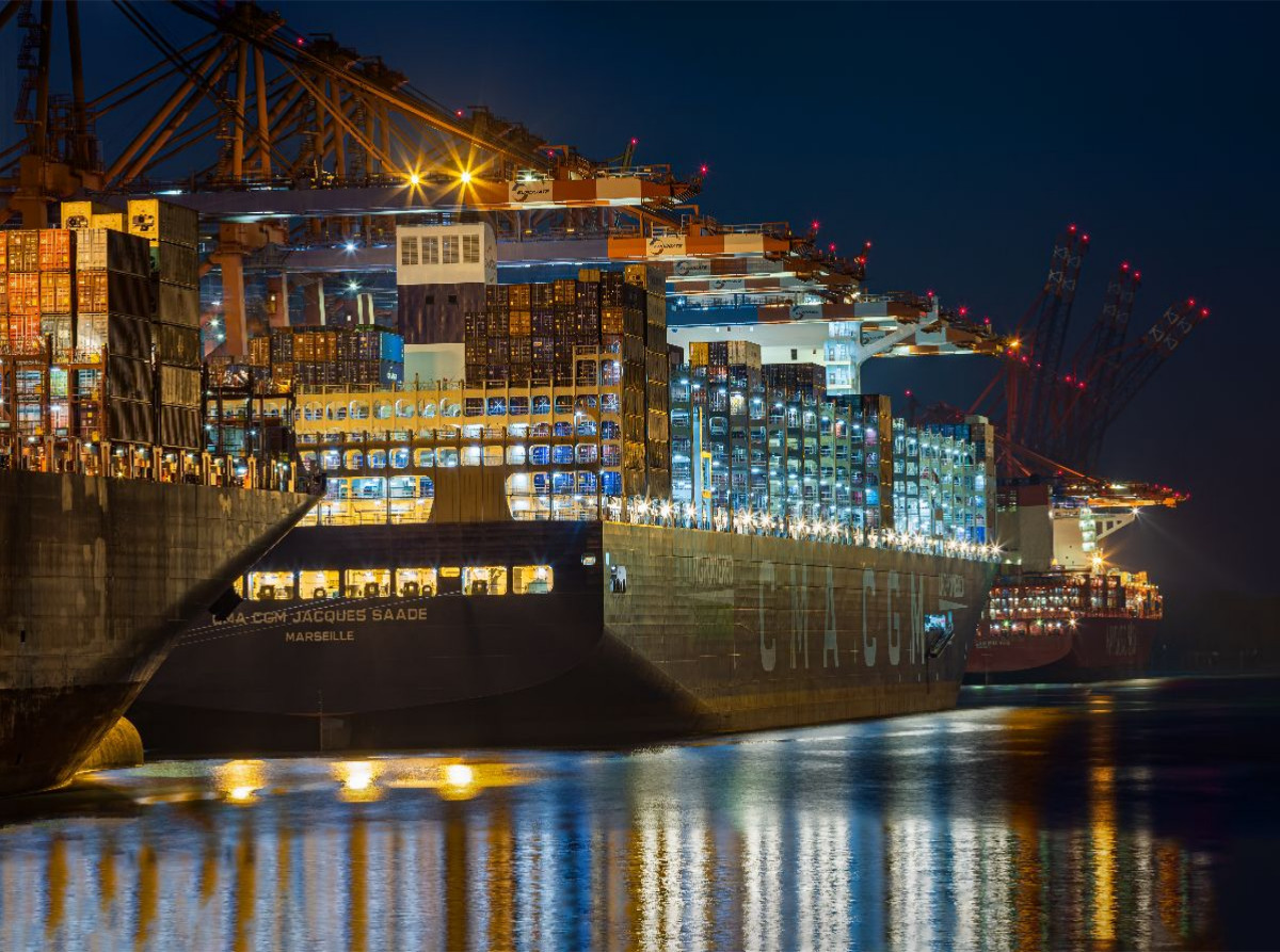 Containerschiff CMA CGM Jacques Saade