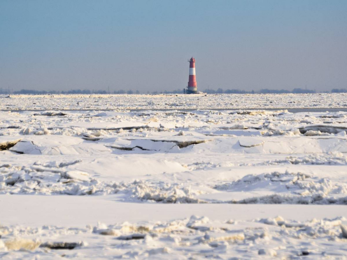 Leuchtturm Arngast im Winter