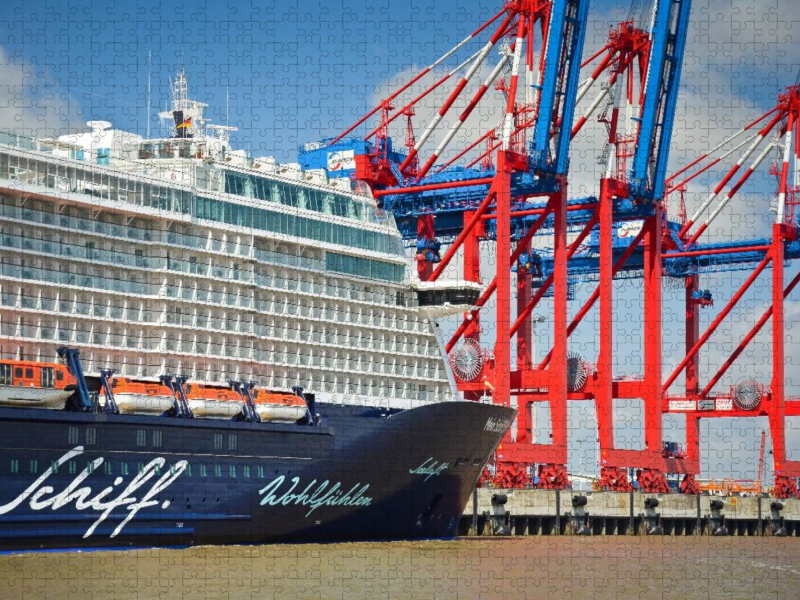 Kreuzfahrtschiff MEIN SCHIFF 3 an der Kaje
