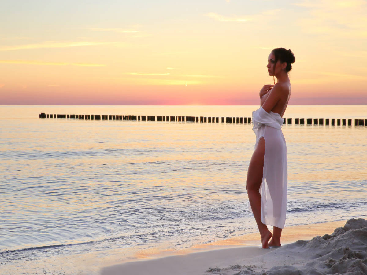 Akt und Meer