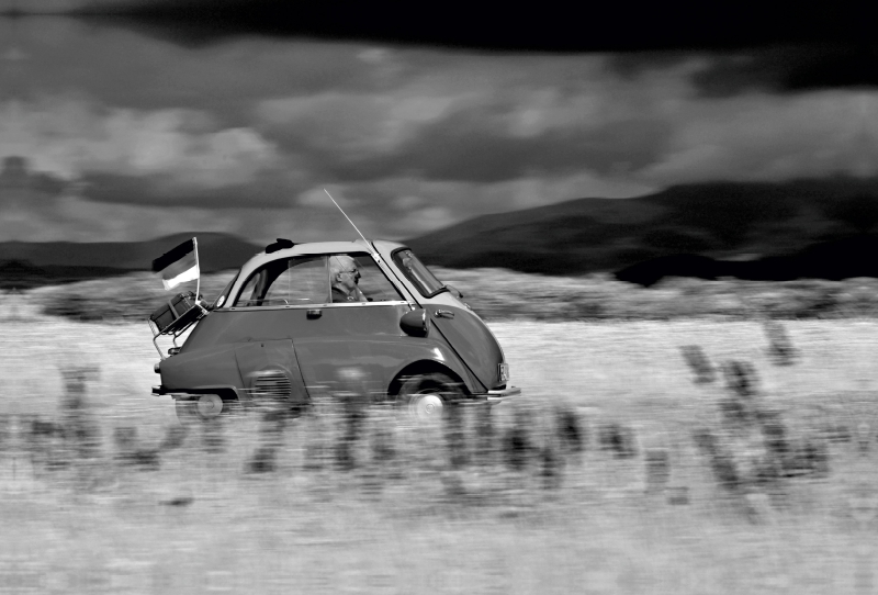 Ein Motiv aus dem Kalender BMW Isetta 300 in schwarzweiß