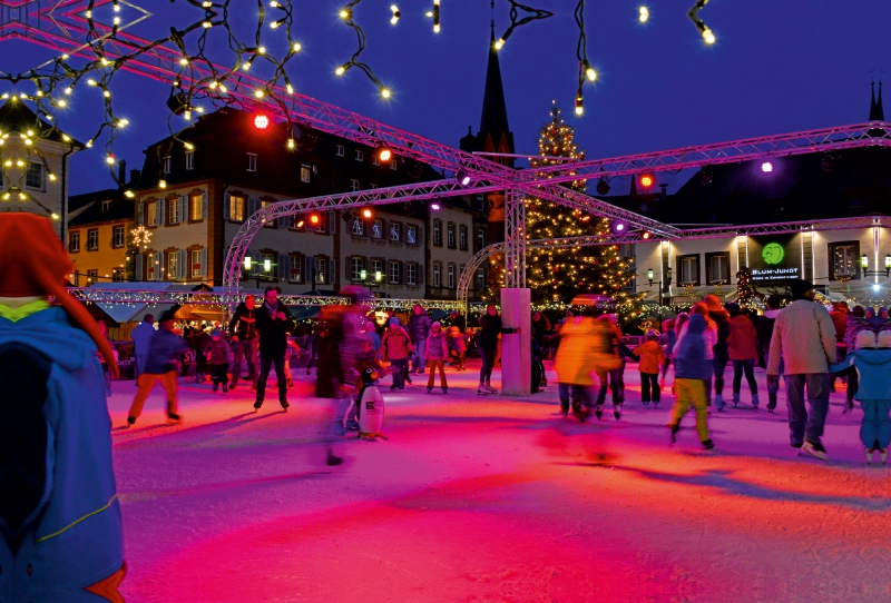 Winterlicher Spaß auf dem Marktplatz