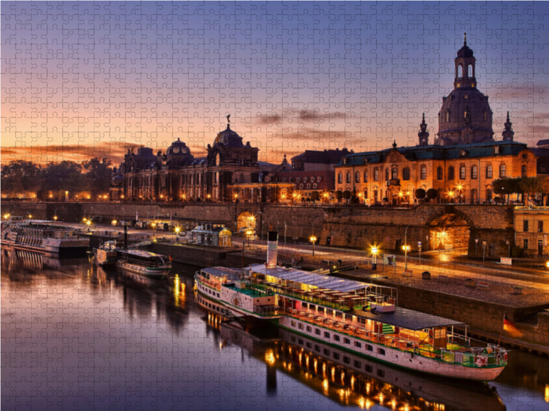 Auf der Augustusbrücke mit Blick zur Altstadt