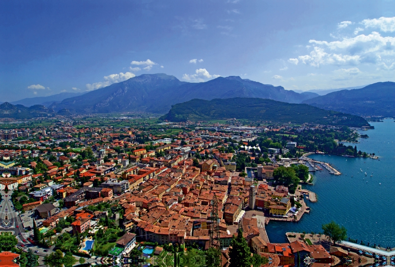 Blick über Riva del Garda